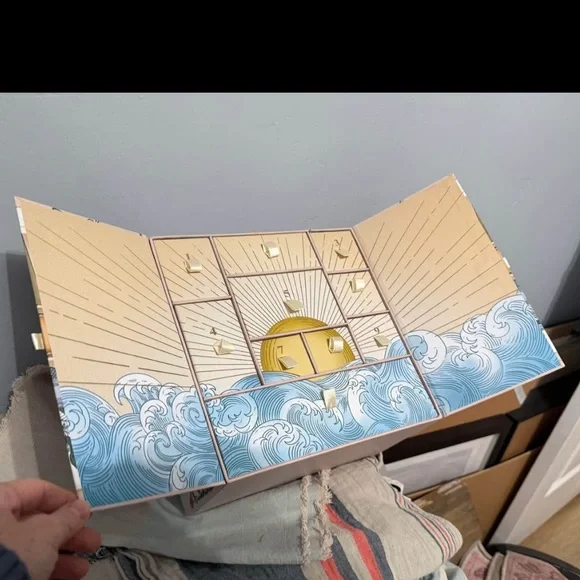 Awe Inspired 2024 Advent Calendar Box Empty 10 drawers - Picture 6 of 7